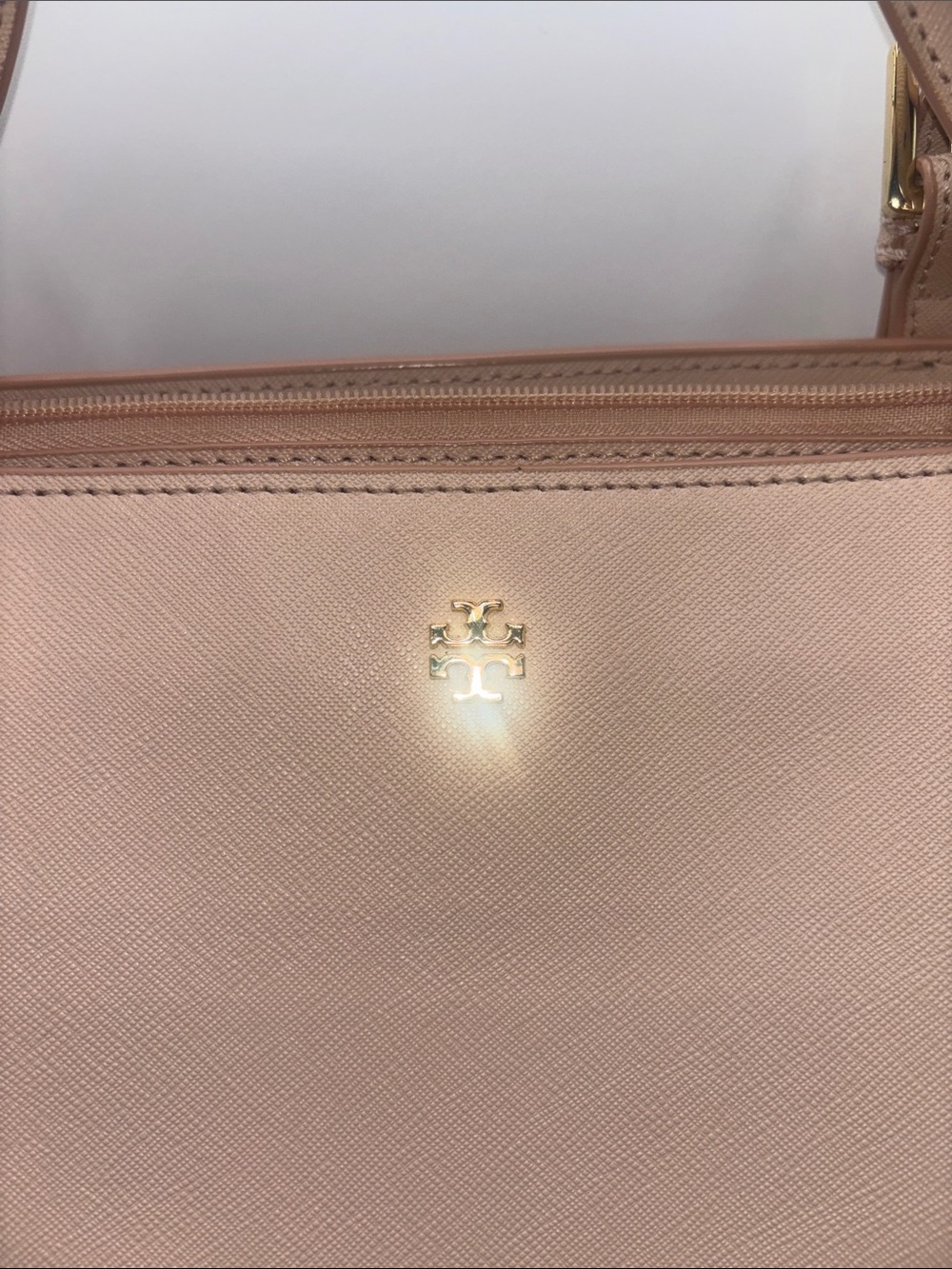 Tory Burch Blush Saffiano Leather Tote with Gold Hardware - Picture 2 of 12